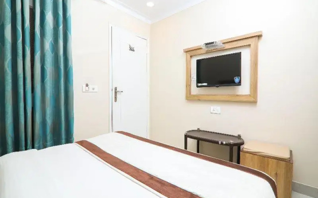 OYO 15567 Hotel Amar International