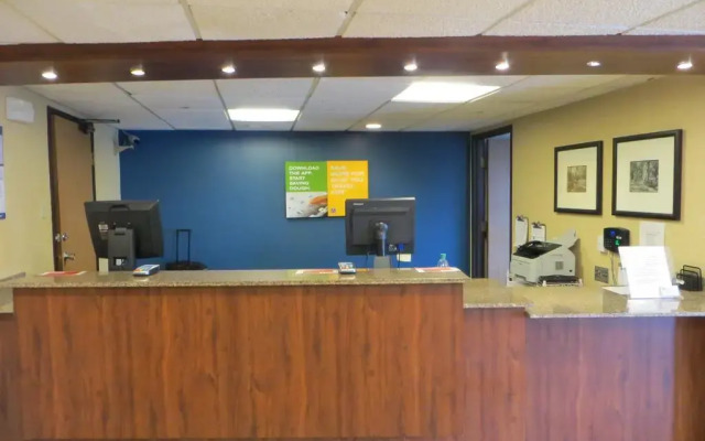 Motel 6 Elk Grove Village, IL - O'Hare