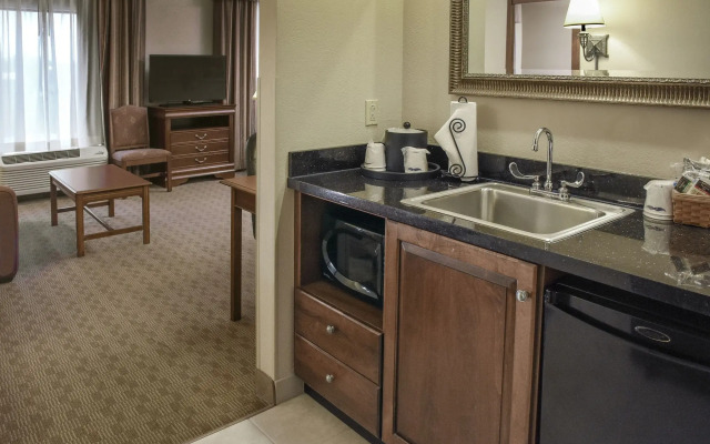 Hampton Inn & Suites Youngstown-Canfield