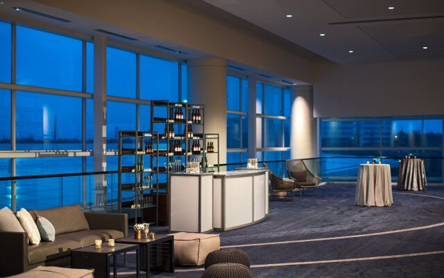 Renaissance Schaumburg Convention Center Hotel