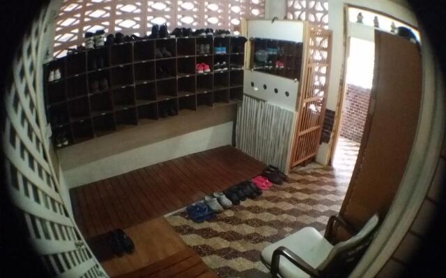 Guesthouse Base Okinawa - Hostel
