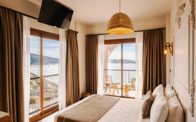 The Local House Ayasaranda