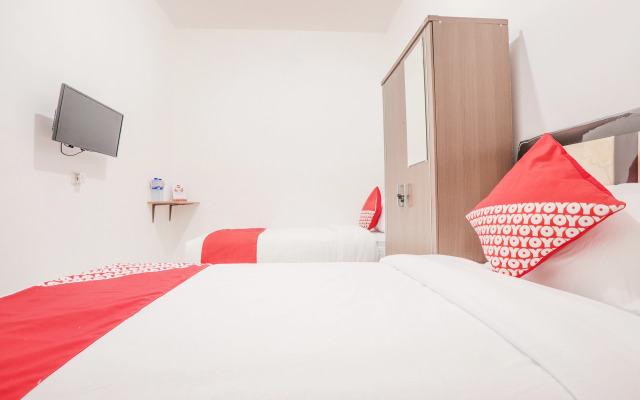 Super OYO 160 Lontar Residence