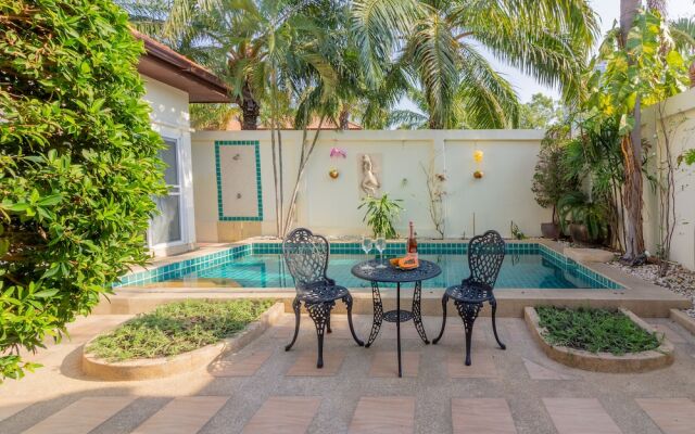 2 Bed Majestic Villa Near Beach