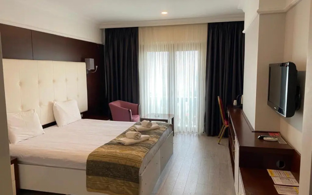 Paradise Island Hotel