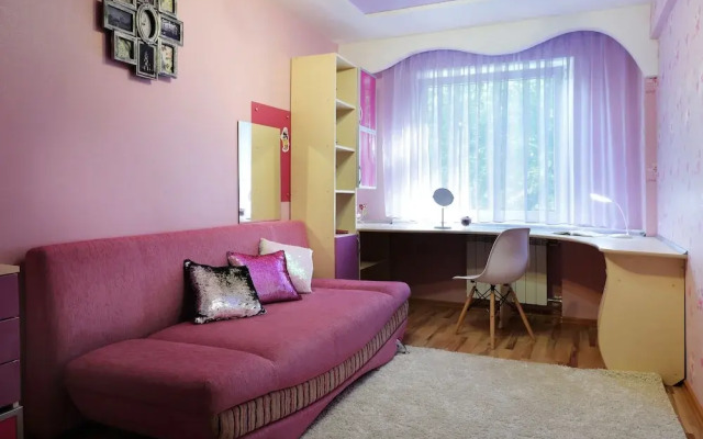 PaulMarie Apartments on Chkalova