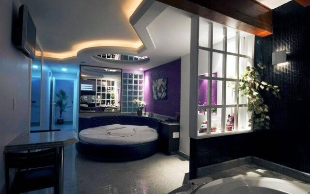 Playtime Motel