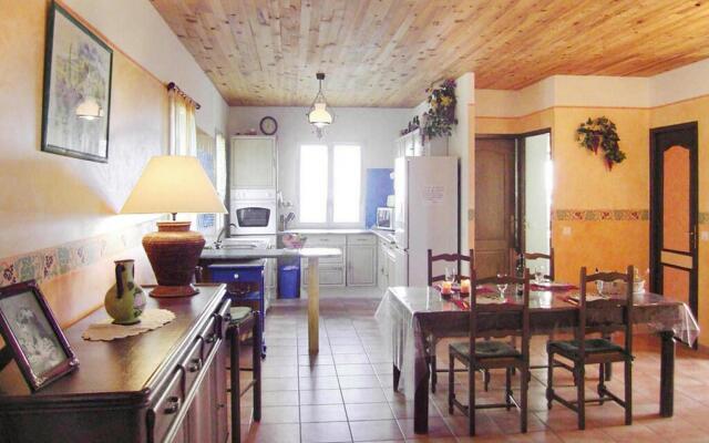 Provencal holiday home with private garden, Bédoin