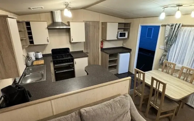 3 Bedroom, Lyons Oakfield, Towyn, Pets Welcome