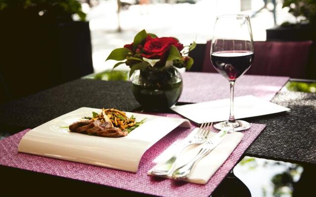 Hospes Puerta de Alcalá, a Member of Design Hotels