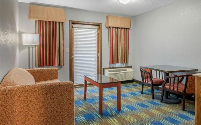 Quality Inn & Suites Bedford West