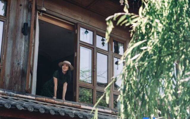 Country of Clouds Cloud end Brookside view Designer Meisu