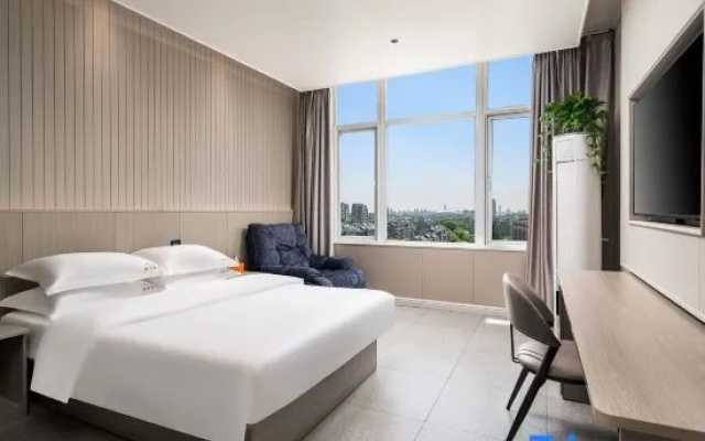 Jaguar Hotel