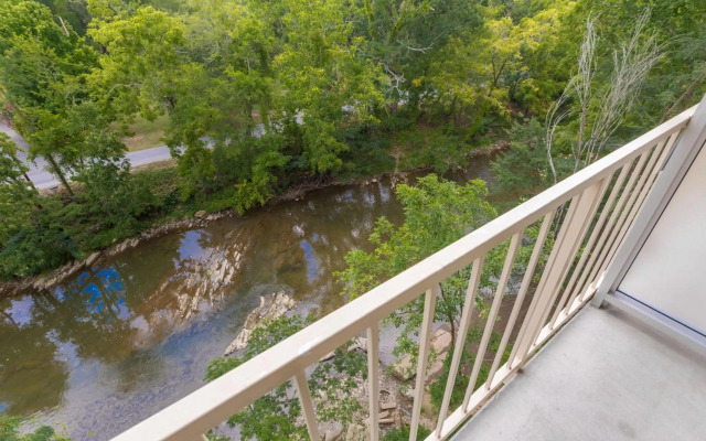 Twin Mountain Inn & Suites