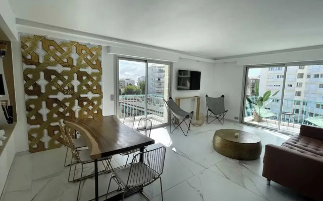 Modern Apartment - 3br- 6P - Palm Beah