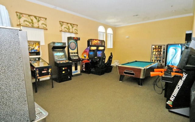 87631 Games Room+2-masters+hottub+water View!