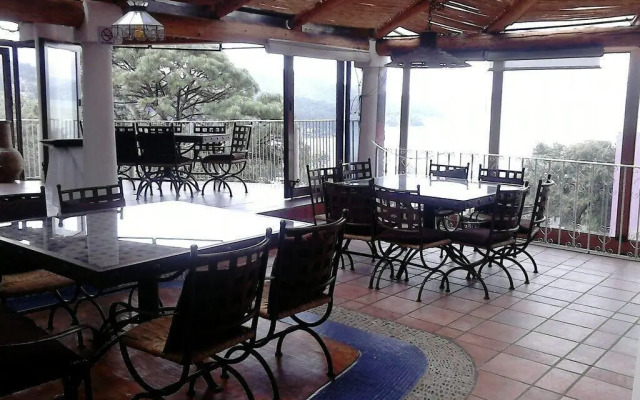 Cabañas Revi Inn