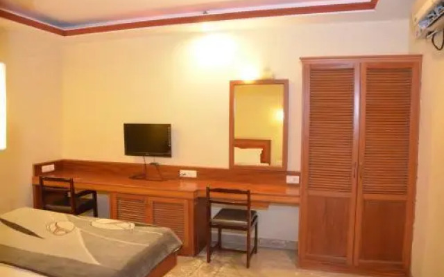 Hotel Raya's & Annexe 1