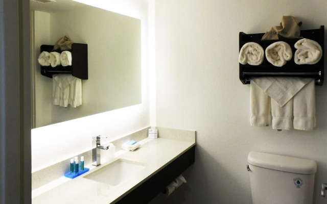 Holiday Inn Express Coventry S - West Warwick Area