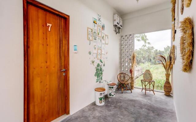 OYO 90099 Twin House