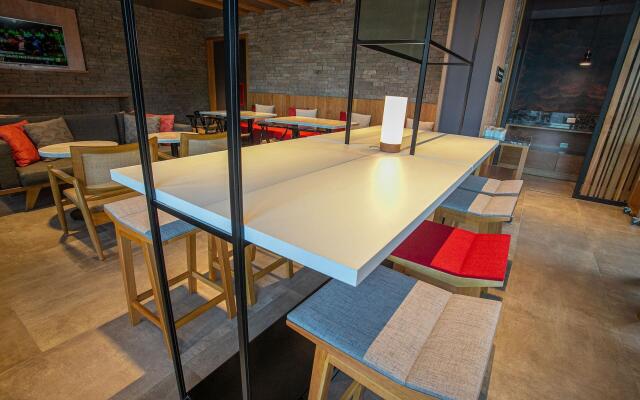 Hampton by Hilton Bariloche