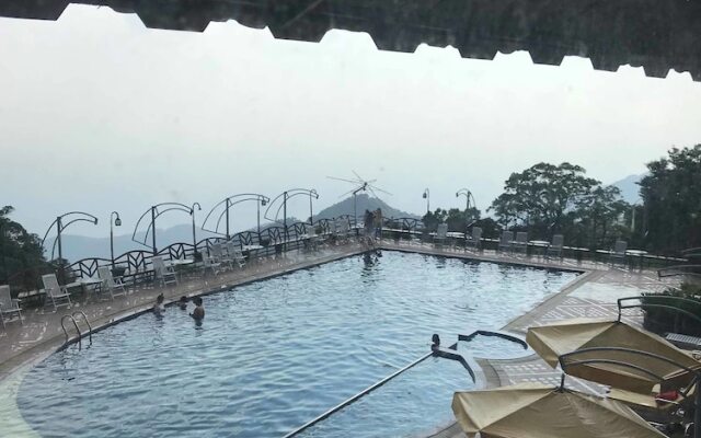 Mela Hotel