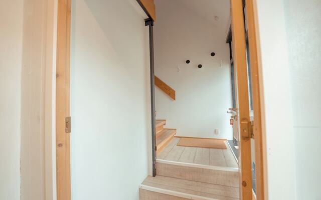Sea View Apt / Central / Spacious / Free Parking