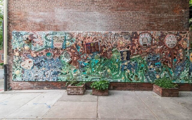 Historic Gem - City Center/patio/soak Tub