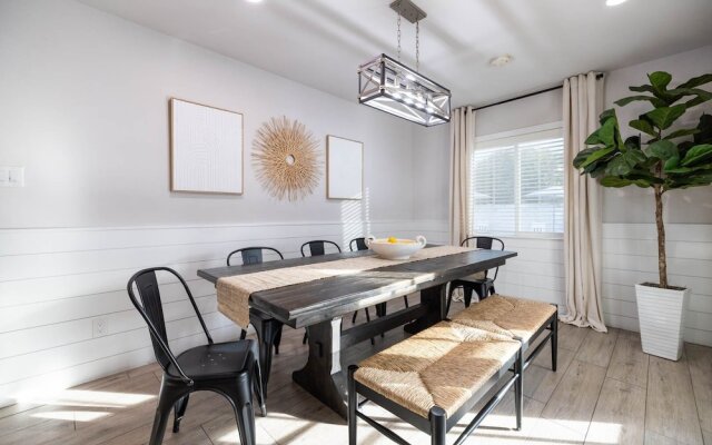 Scottsdale East Osborn 4 Bedroom Home by RedAwning, Scottsdale