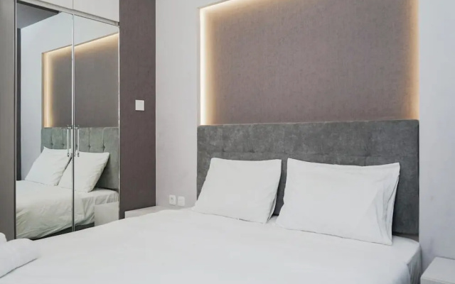 Clean and Tidy Studio Room at Tree Park Apartment