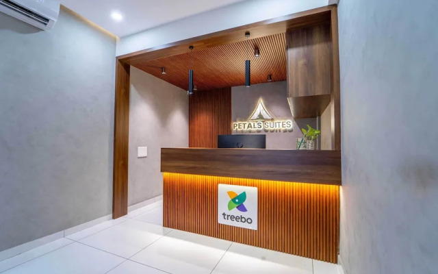 Treebo Petals Suites