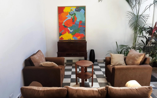 Lovely new-build colonial house with plunge pool