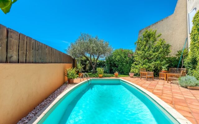 Cozy Holiday Home in Cogolin with Private Pool