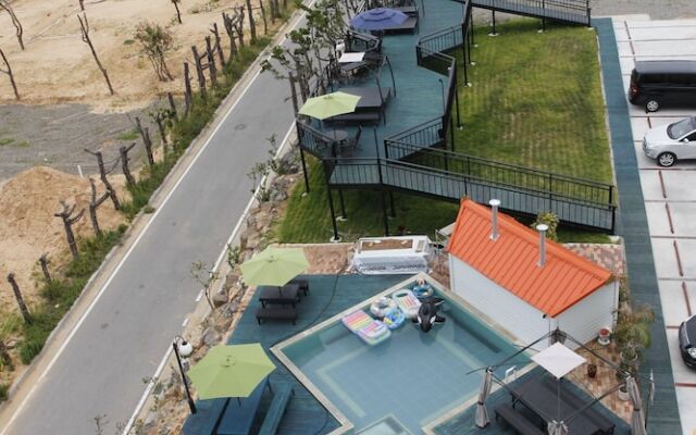 Mali Hotel