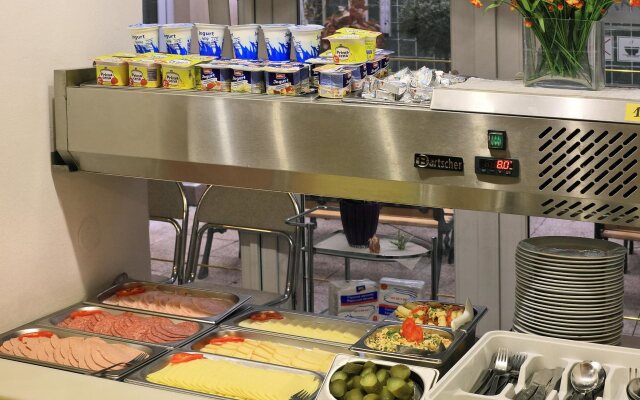 Hotel Golden City Garni