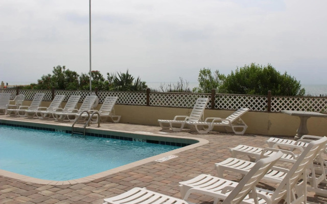 Blu Atlantic Oceanfront Hotel & Suites