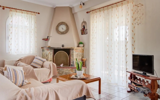 Azure Bay Villa by Rentalspro