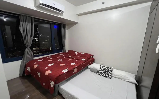 Air Residence Makati Elegant Design WiFi