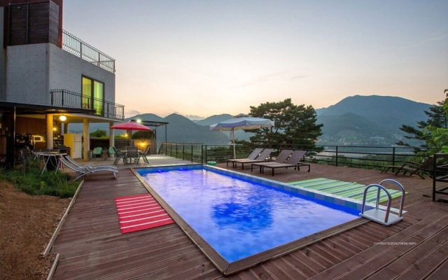 Harbor House Private