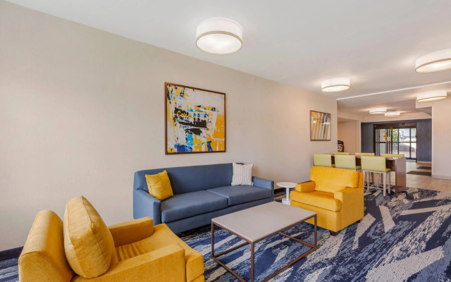 Comfort Inn River's Edge