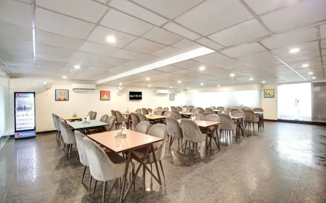 Saltstayz Select - Huda City Center