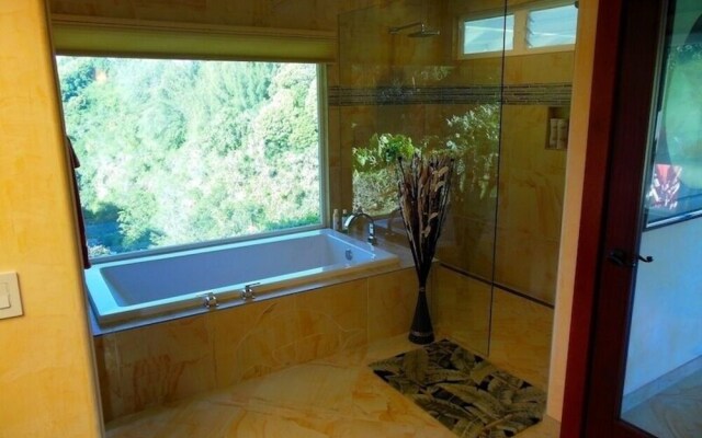 Hale Mana 4 Bedroom Home