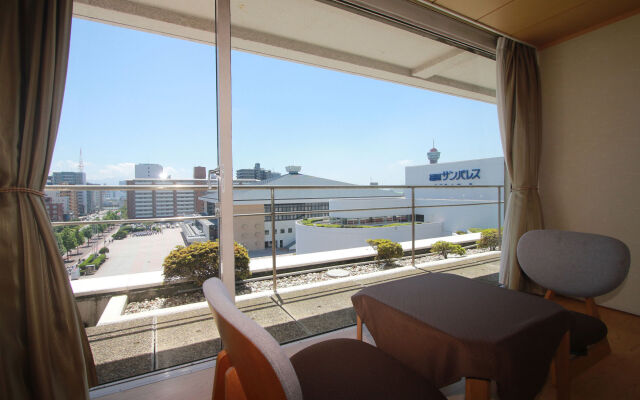 Fukuoka Sunpalace Hotel & Hall