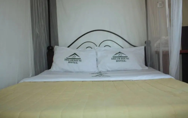 Dream House Hotel