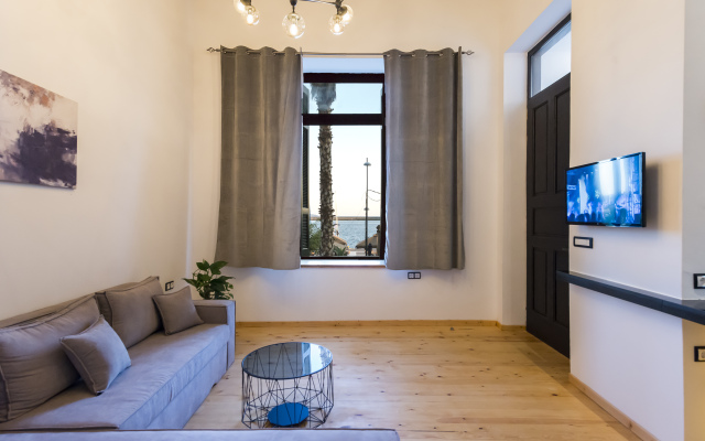 Aigli Seafront Loft - Luxury Design Retreat