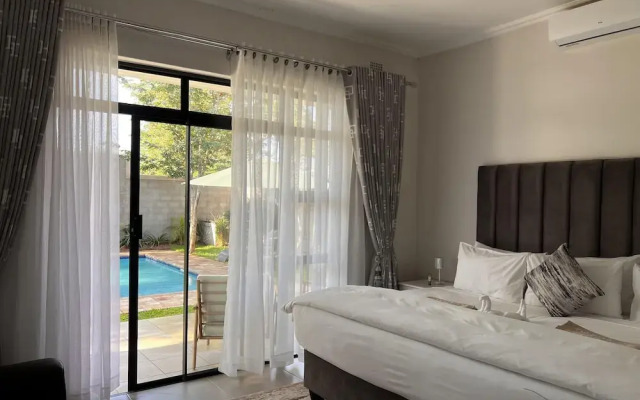 Victoria Falls Estate Villa - 2274