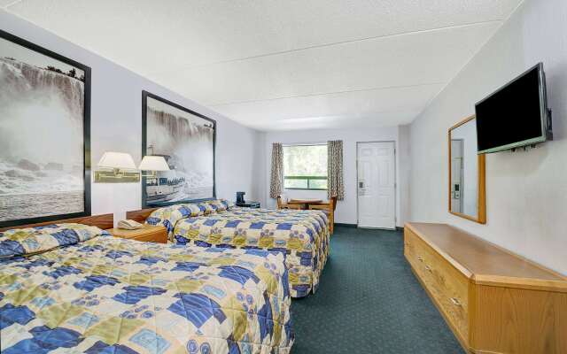 Super 8 by Wyndham Niagara Falls North