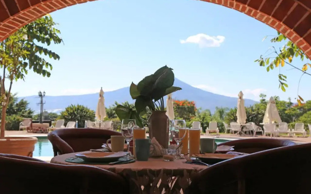 Mama Chuy Hotel & Villas