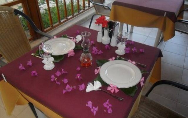 Tuana Hotel