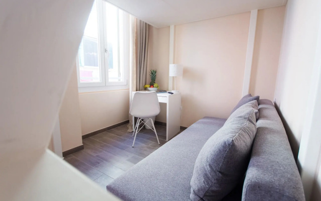 Emily Rooms